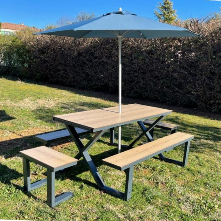 table piqu enique avec toit