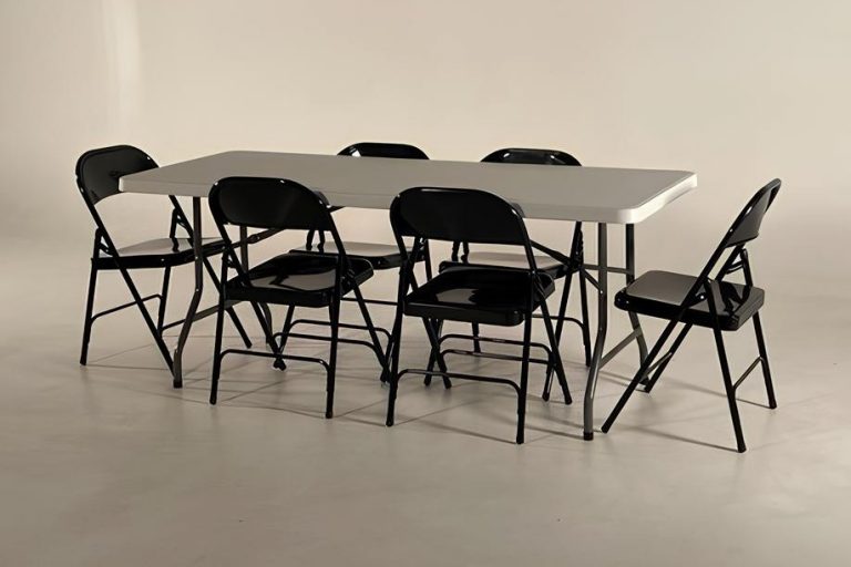 table pliante pour collectivités avec chaises
